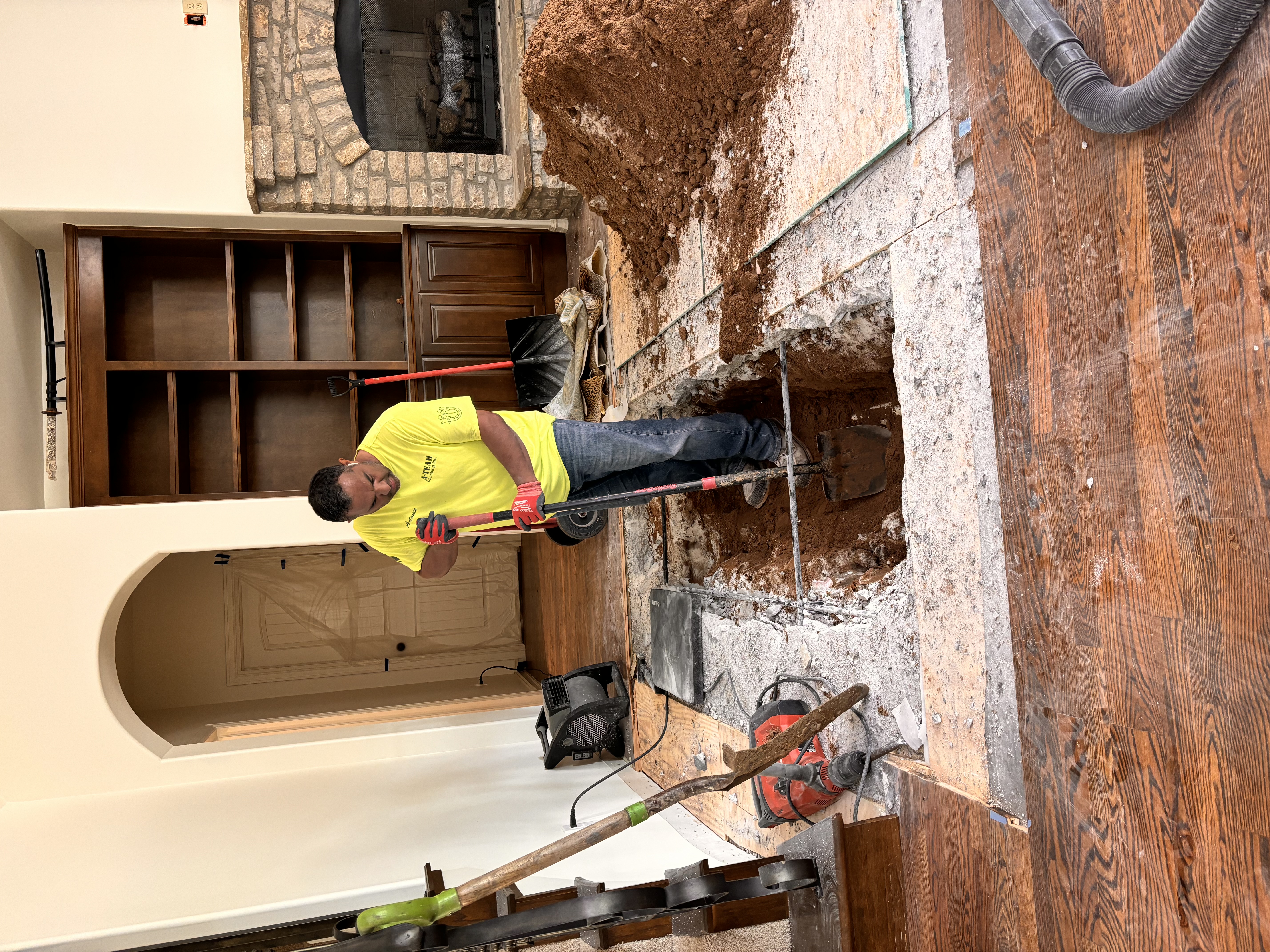 Exposing pipe to repair slab leak